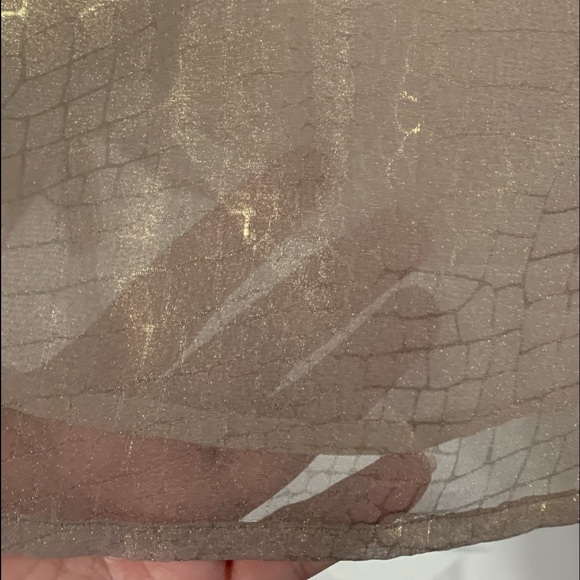 ✨NWT✨ Joie Metallic Snake Skin Gold Top - Picture 6 of 9